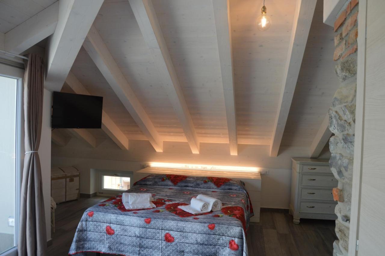 לצנו White Suite - Jacuzzi, Swimming Pool & Lake View מראה חיצוני תמונה